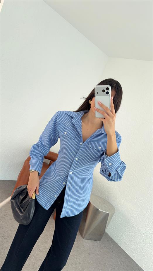 İri Vatkalı Çizgili Mavi Gömlek
