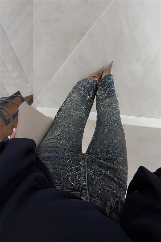 Işıltılı Taşlı Straight Leg Denim Pantolon