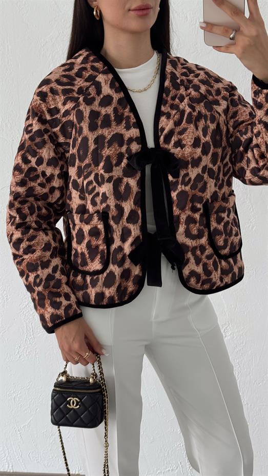 Kadife Biyeli Leopar Ceket