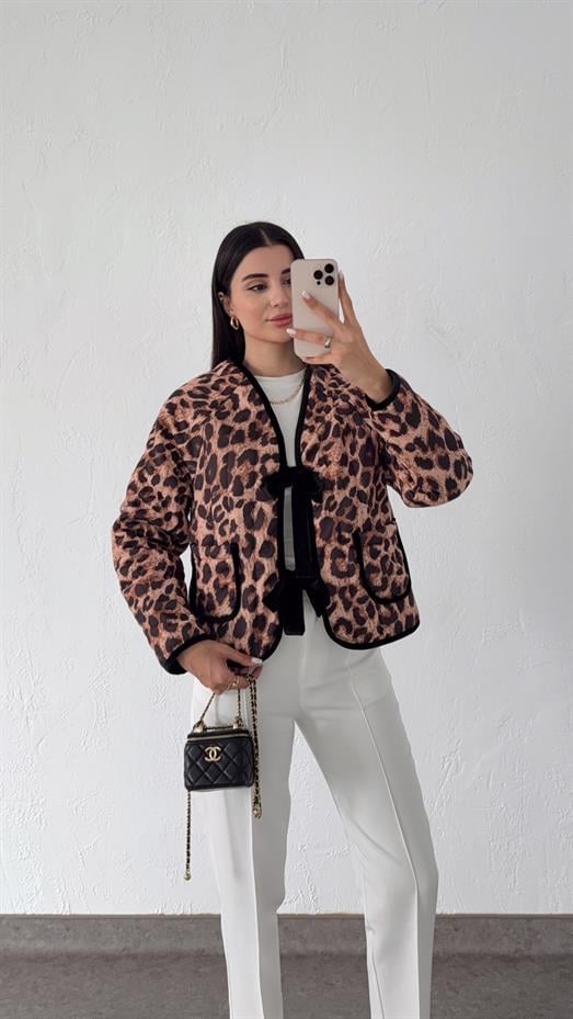 Kadife Biyeli Leopar Ceket