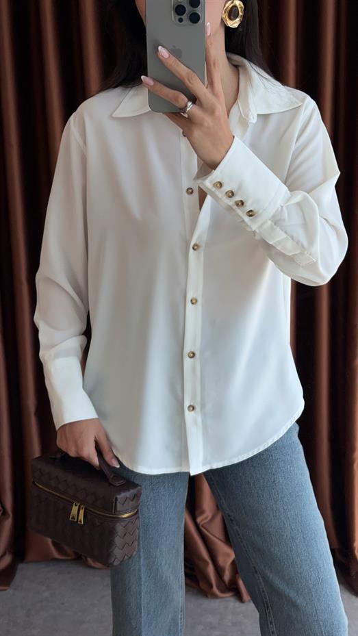 Kahve Düğmeli Beyaz Gömlek