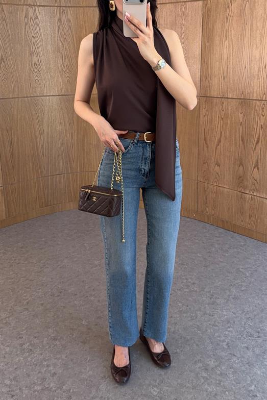 Kahve Kemerli Yıkamalı Mavi Jean