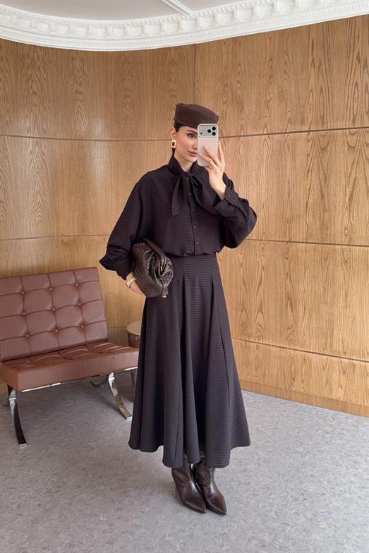 Kahve-Siyah Gömlek-Etek Takım