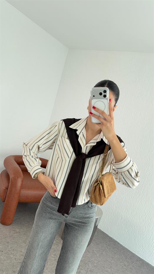 Kahverengi Triko Atkılı Gömlek