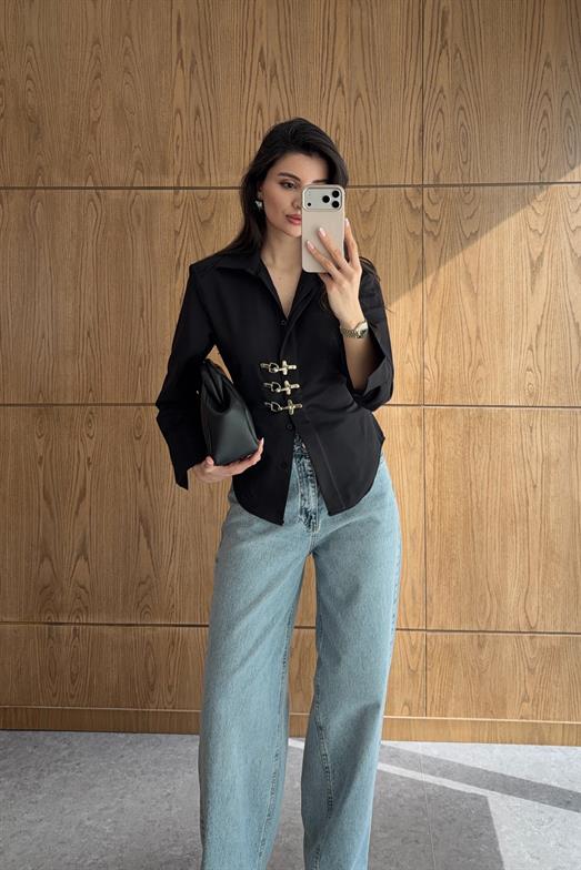 Kancalı Siyah Gömlek