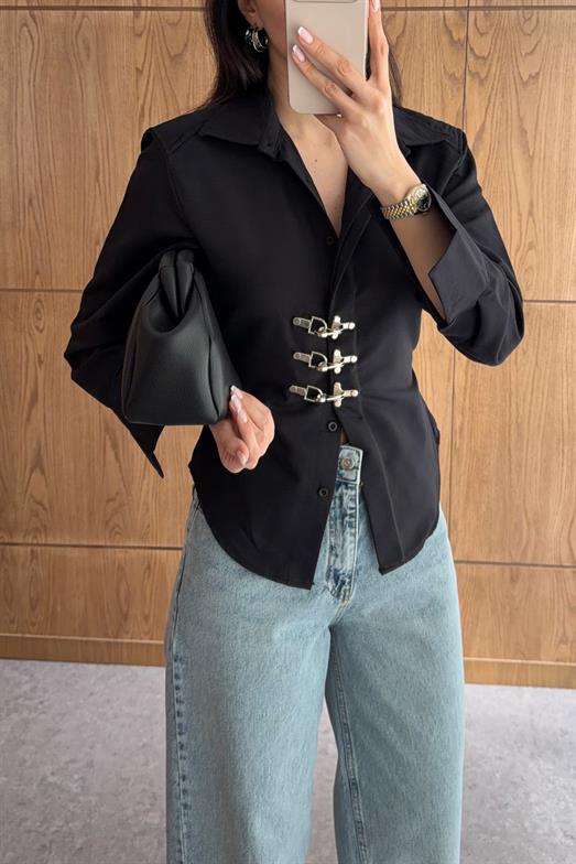 Kancalı Siyah Gömlek