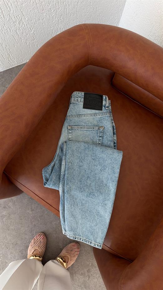 Kar Yıkama Mom Jean