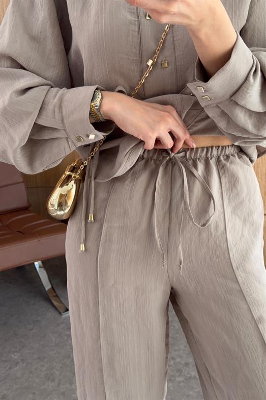 Kare Gold Düğmeli Vizon Takım