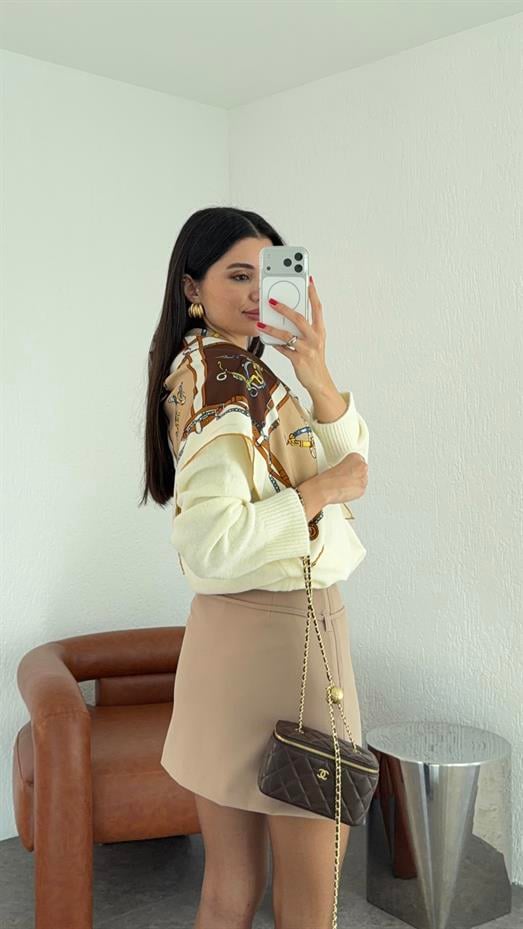 Kemerli Bej Şort Etek