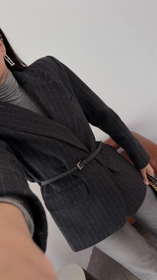 Kemerli Çizgili Kaşe Blazer