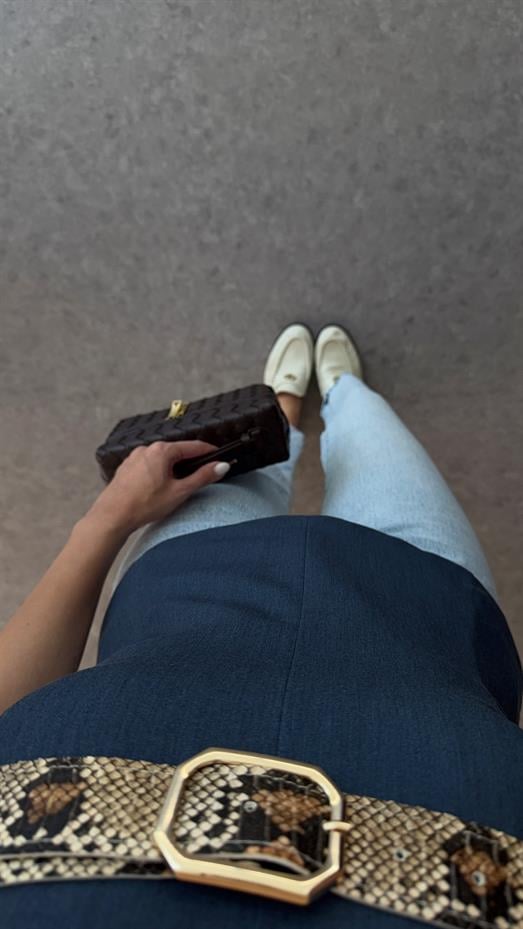 Kemerli Lacivert Bluz