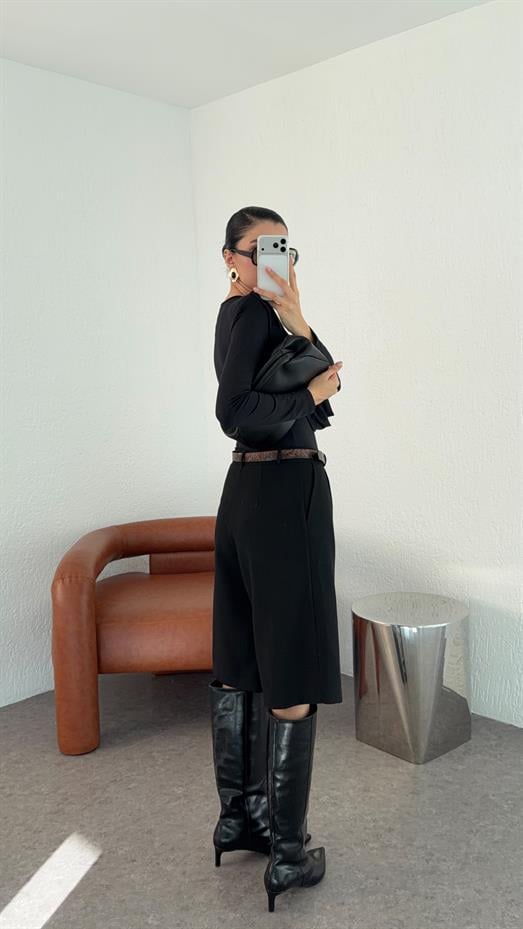 Kemerli Siyah Bermuda Şort