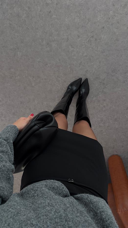 Kemerli Siyah Şort Etek