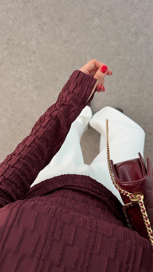 Kendinden Desenli Bordo Bluz