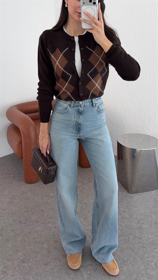 Kesik Paça Açık Mavi Straight Jean