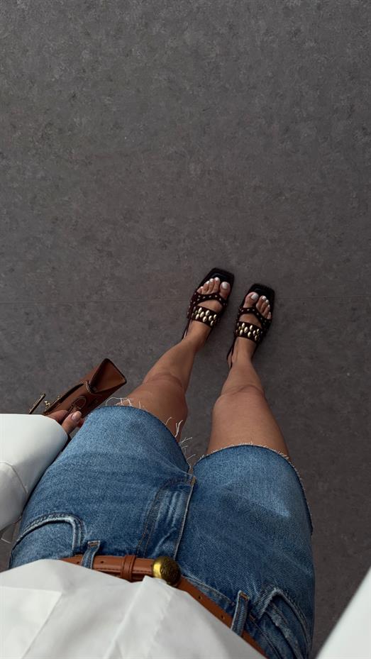 Kesik Paça Denim Şort