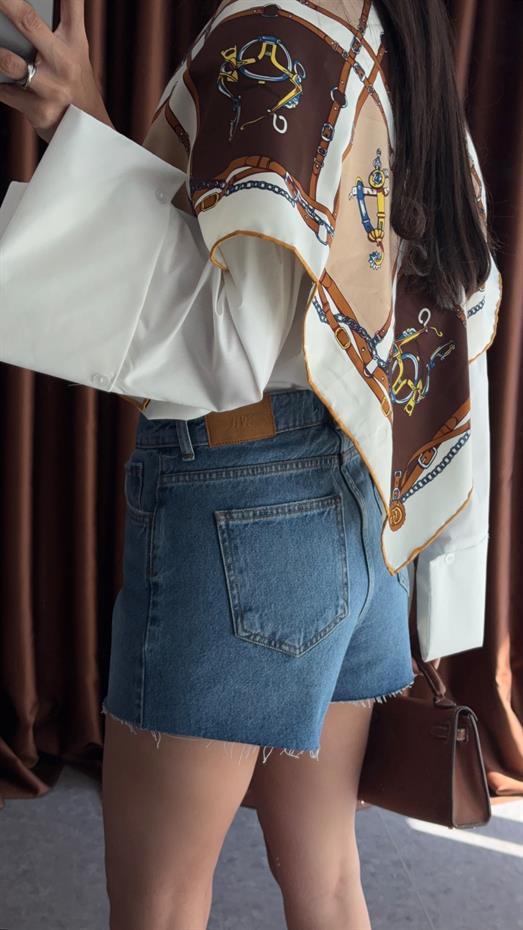 Kesik Paça Denim Şort