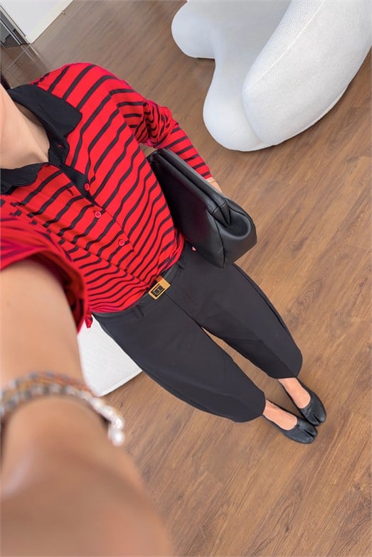 Kırmızı Çizgili Kontrast Polo Yaka Sweat