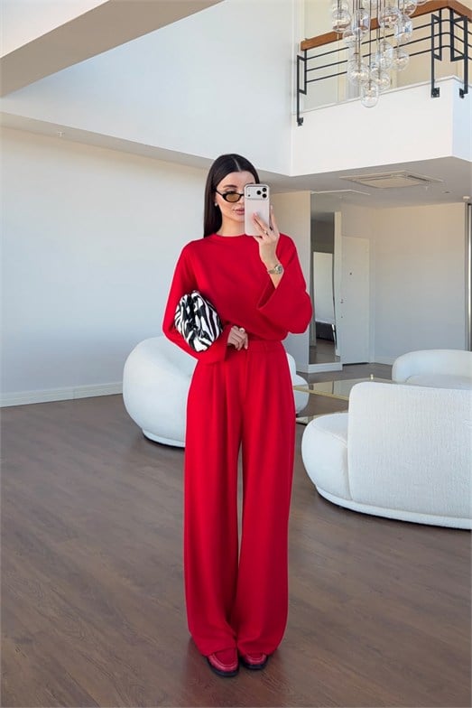 Kırmızı Salaş Kesim Pileli Pantolon-Sweat Takım