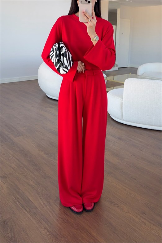 Kırmızı Salaş Kesim Pileli Pantolon-Sweat Takım