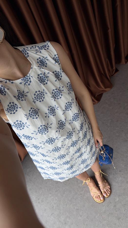 Kısa Güpürlü Mavi Elbise