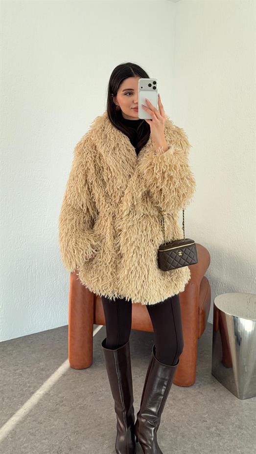 Kıvırcık Tüylü Krem Kürk