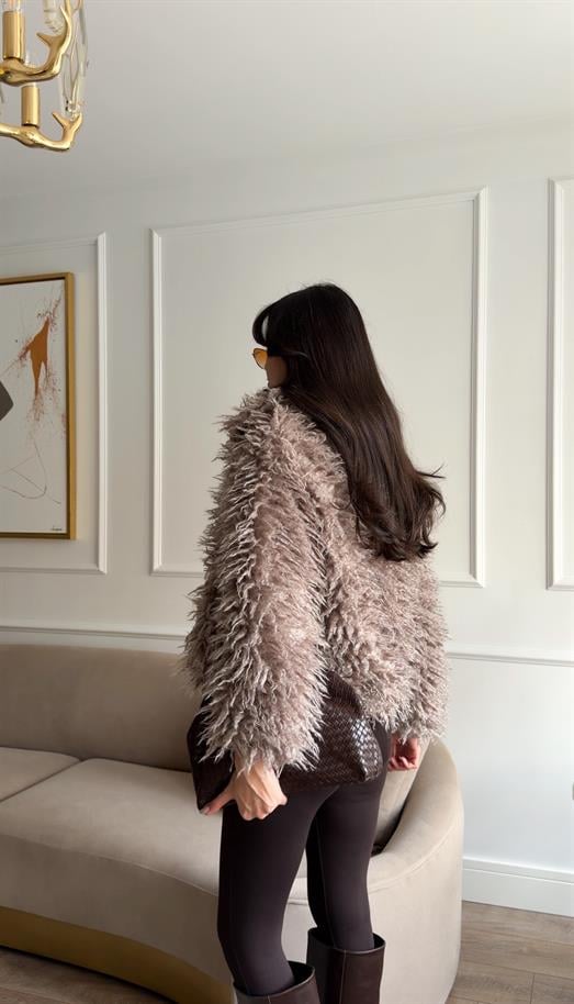 Kıvırcık Tüylü Taş Kürk