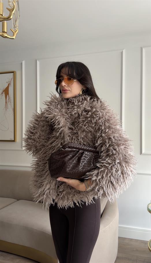 Kıvırcık Tüylü Taş Kürk