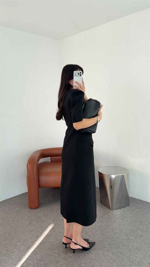 Kol Detaylı Siyah Elbise