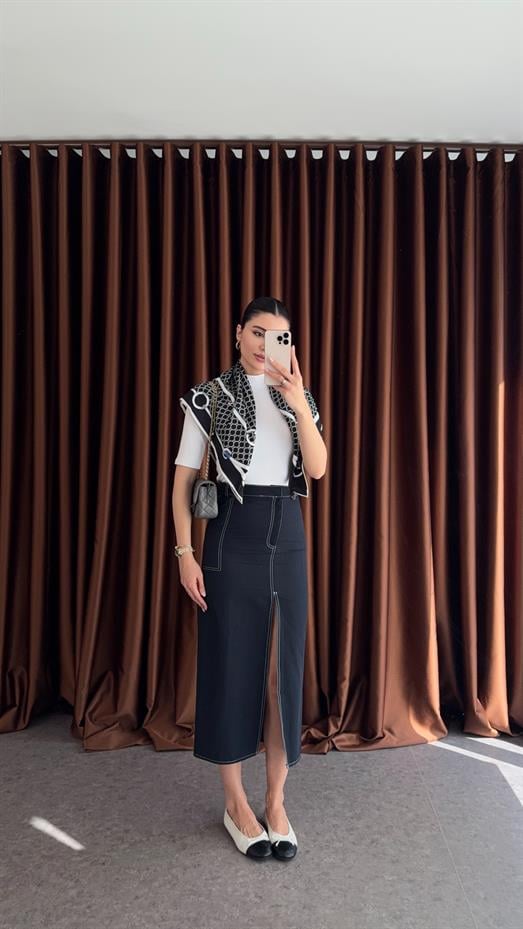 Kontrast Dikişli Yırtmaçlı Etek