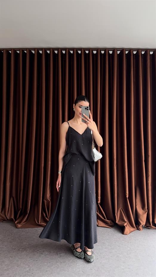 Kuş Gözü Siyah Etek-Bluz Takım