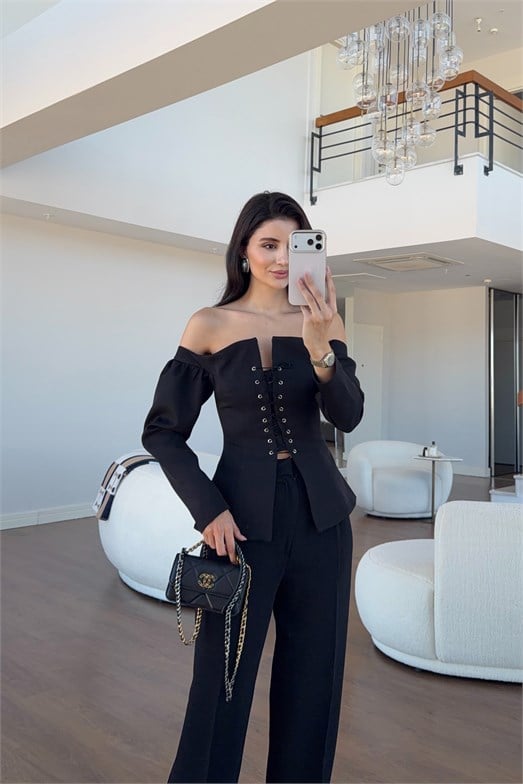 Kuşgözü Detaylı Siyah Korse Bluz