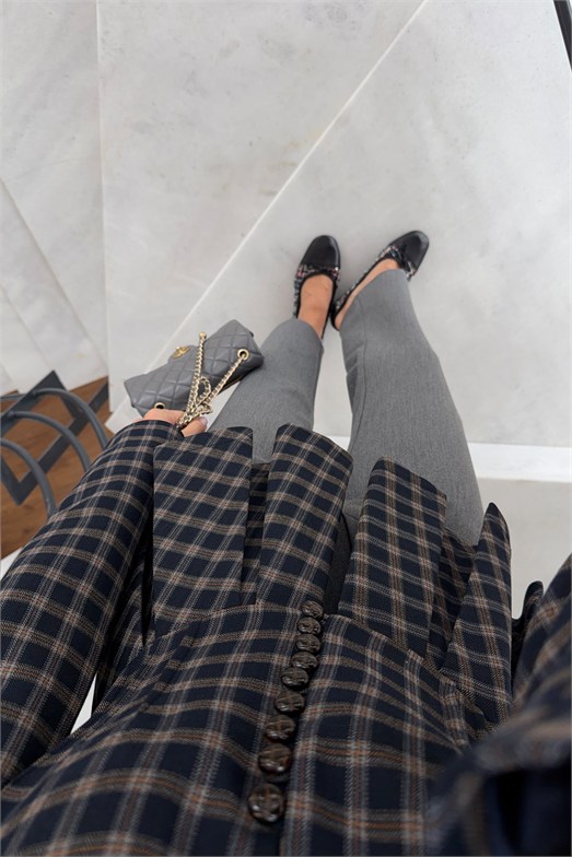 Lacivert Ekose Pileli Peplum Ceket