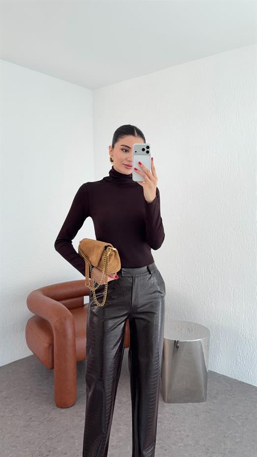 Likralı Kahverengi Balıkçı Bluz