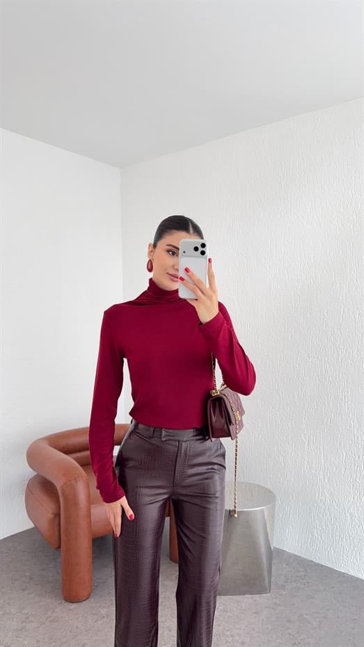 Likralı Mürdüm Balıkçı Bluz