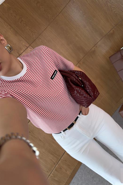 M Çizgili Kırmızı Tshirt