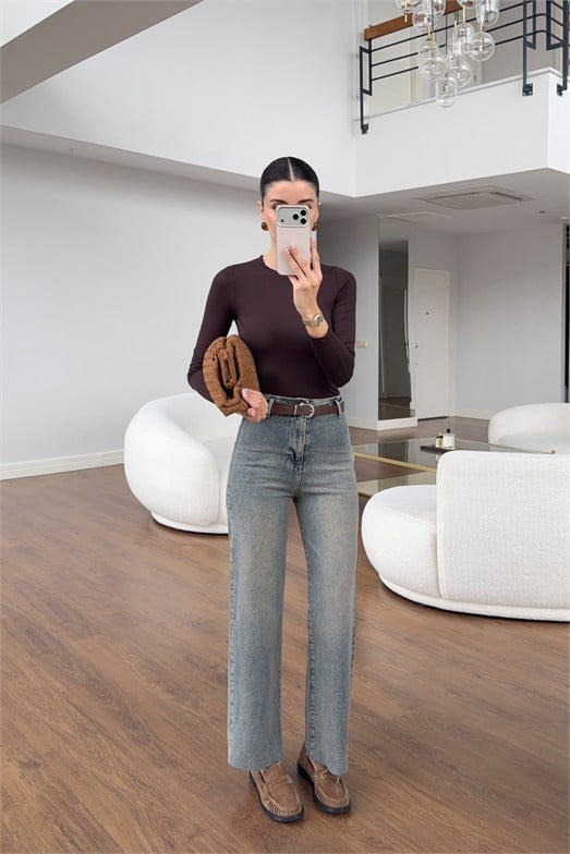 Mavi Yıkamalı Kemerli Fit Jean