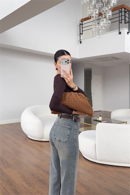 Mavi Yıkamalı Kemerli Fit Jean