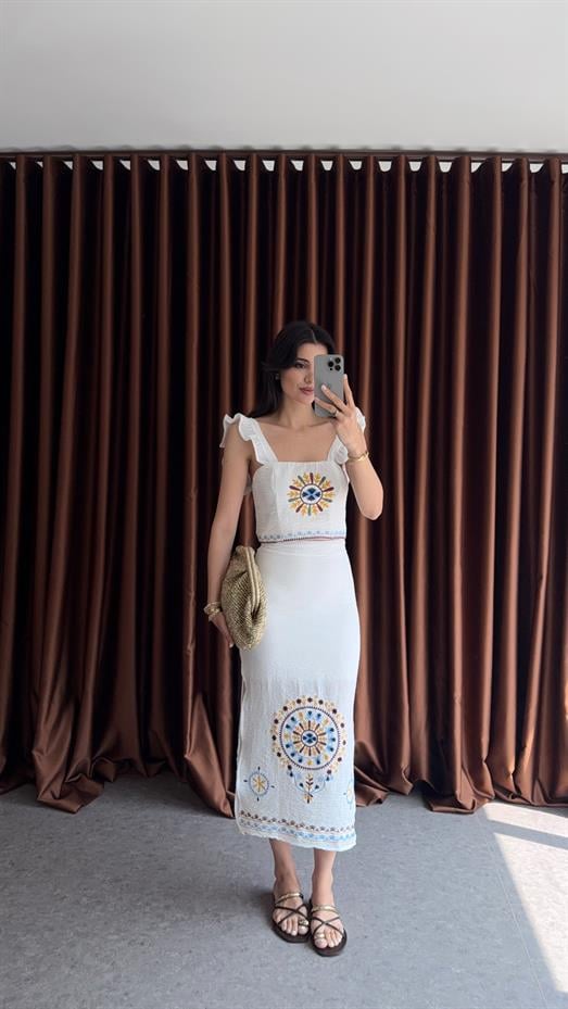 Nakışlı Beyaz Takım