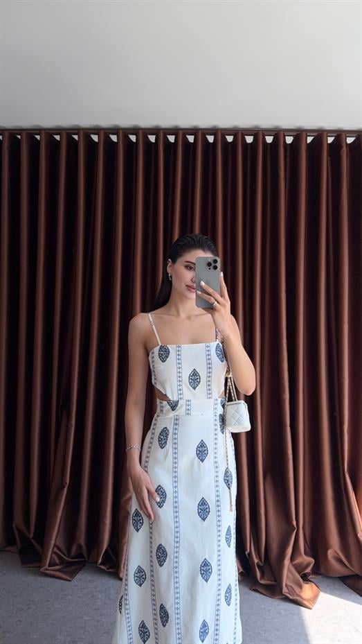 Nakışlı Midi Elbise