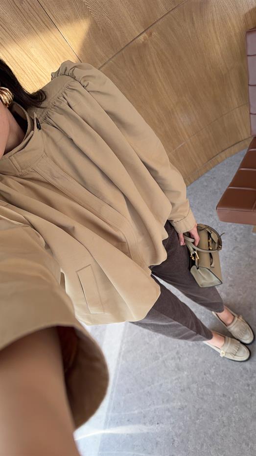 Omuz Detaylı Elegance Bej Ceket