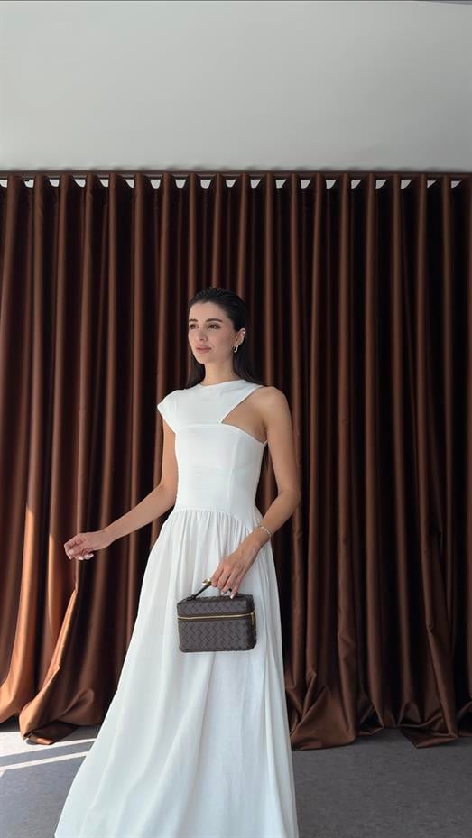 Omuz Detaylı Keten Beyaz Elbise