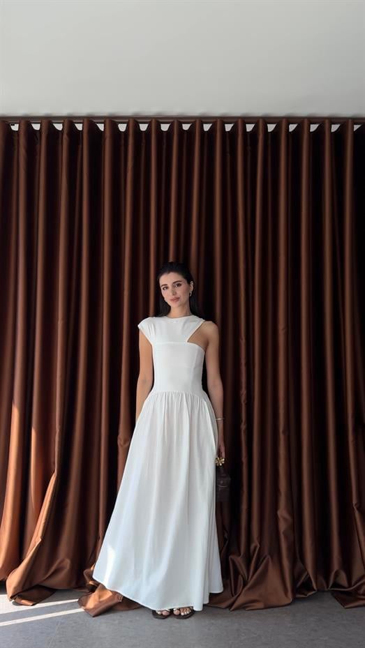 Omuz Detaylı Keten Beyaz Elbise