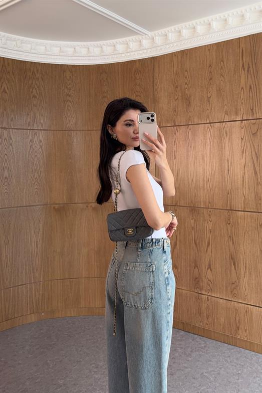 Ön Cep Detaylı Pirinç Aksesuarlı Jean