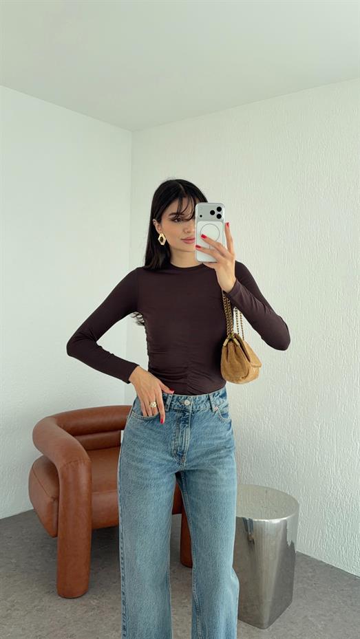 Önü Büzgülü Acı Kahve Soft Touch Bluz