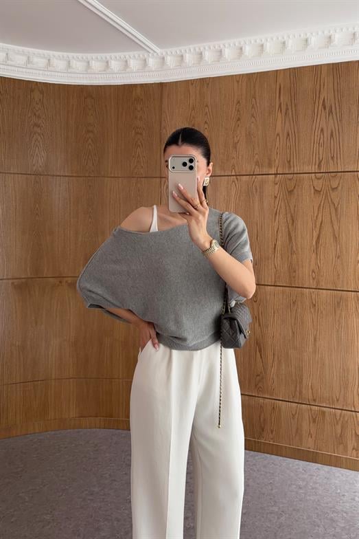 Oversize Kayık Yaka Gri Triko Bluz