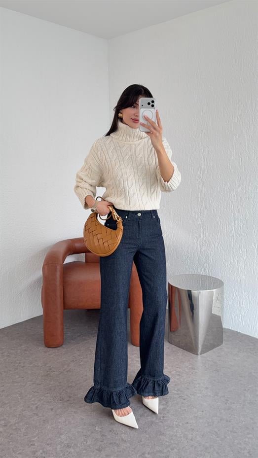 Paça Fırfırlı Koyu Jean