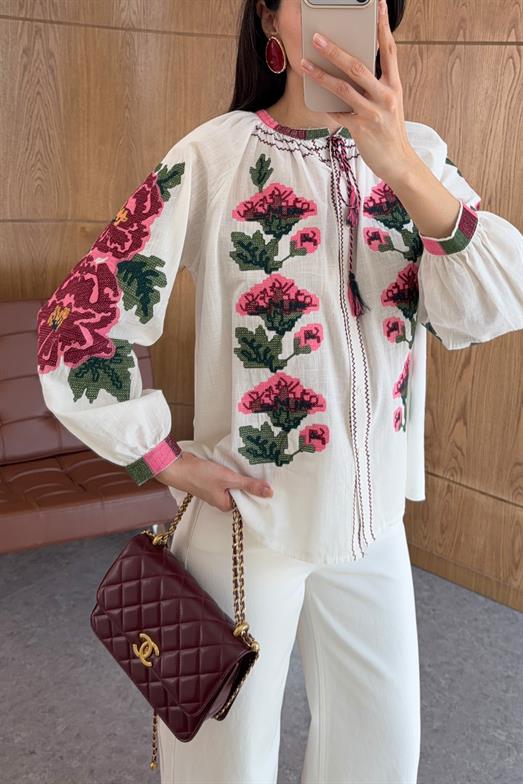 Pembe Çiçek Nakışlı Gömlek