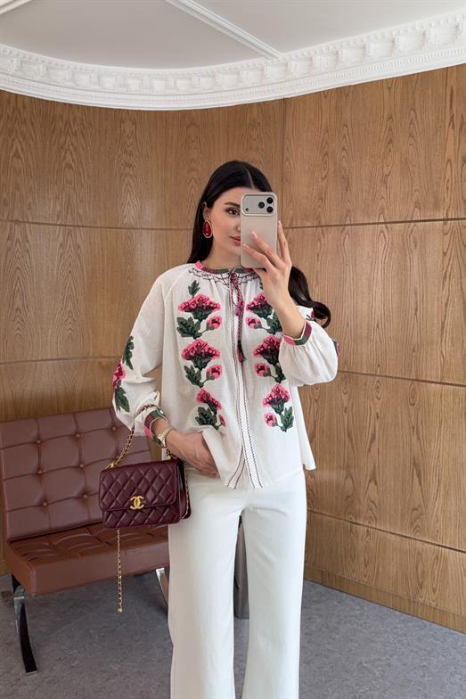 Pembe Çiçek Nakışlı Gömlek