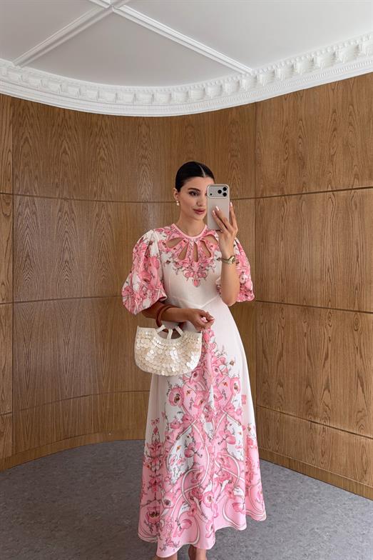 Pencere Detaylı Pembe Elbise